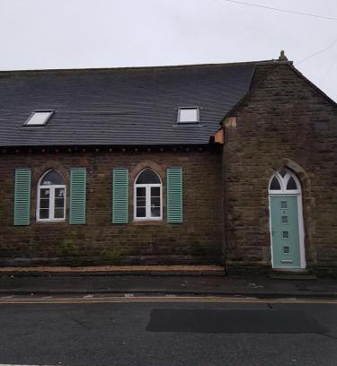 Crynant House | Renovated Church close to the beach