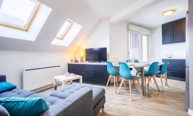 Peyragudes Apartment | Renovated duplex for 6, balcony, ski locker, free parking