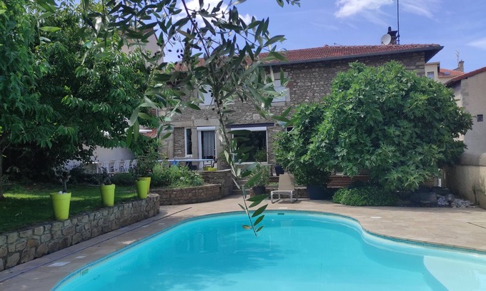Saint-Paul en Jarez House | Renovated farmhouse in village with swimming pool, sauna, Nordic bath and hanging net