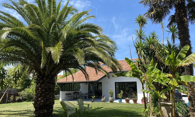 Arcangues House | Renovated farmhouse just outside Biarritz
