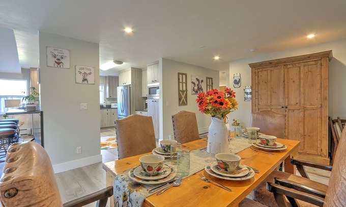 Carbondale House | Renovated Farmhouse w/wraparound views, Near Dwtn, 30mi. Aspen &12mi. to Ski