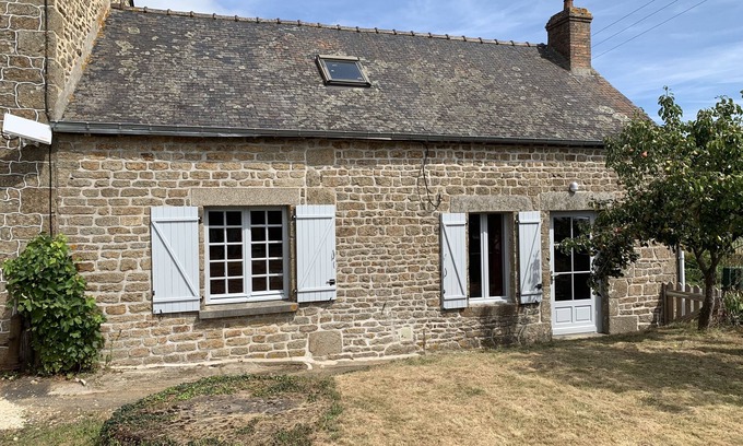 Herce House | Renovated French Country Bungalow for Two - A Home for Your Next Holiday