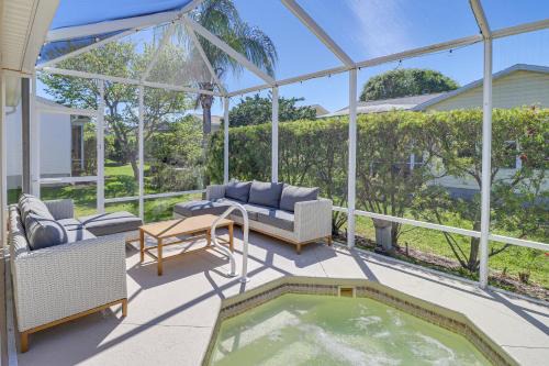 Summerhill House | Renovated Home in The Villages with Lanai, Golf Cart