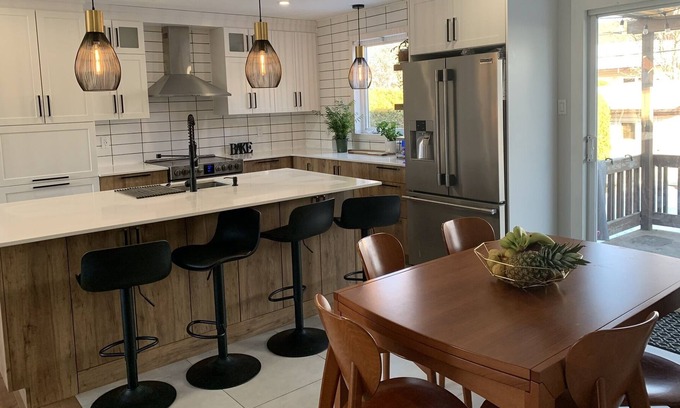 Laval House | Renovated house at 10 minutes downtown