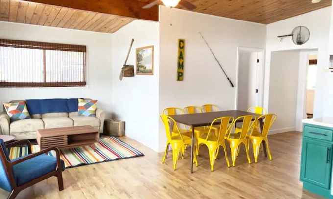Camdenton Cabin | Renovated lakeside cabin with swimming pool & resort amenities!
