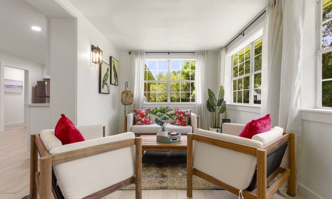 Southeast Pensacola House | Renovated Mod Duplex w/Sun Porch near Airport