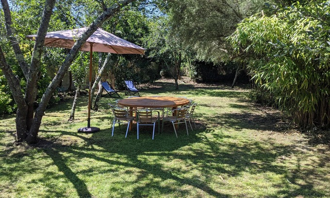 Batz-sur-Mer House | Renovated salt worker's house, sleeps 8, enclosed garden 450m2, classified *.