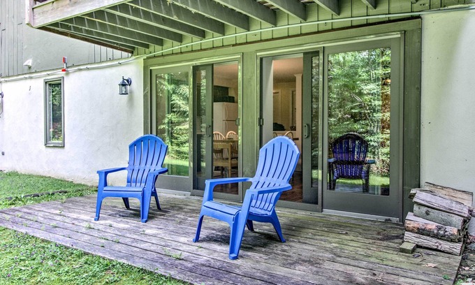 Bromley Mountain Condo | Renovated Ski-In/Ski-Out Peru Condo at Bromley Mtn