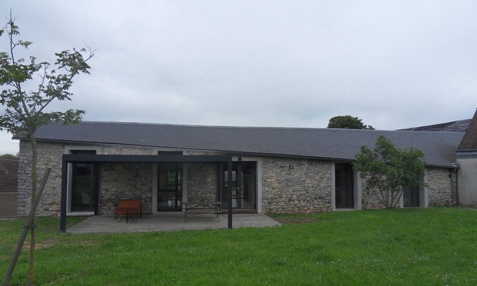 Ermenonville House | Renovated stone building, all comforts, Wifi fibre, E-car charging available