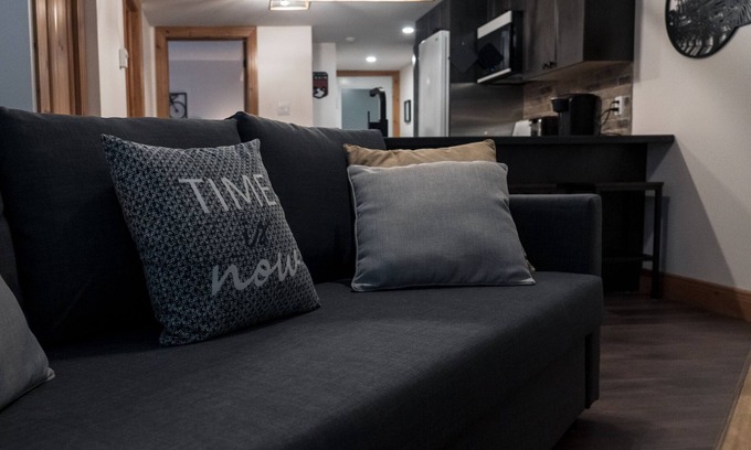 Mont-Tremblant Condo | Renovated Stylish Condo Close To Everything -Downtown Tremblant