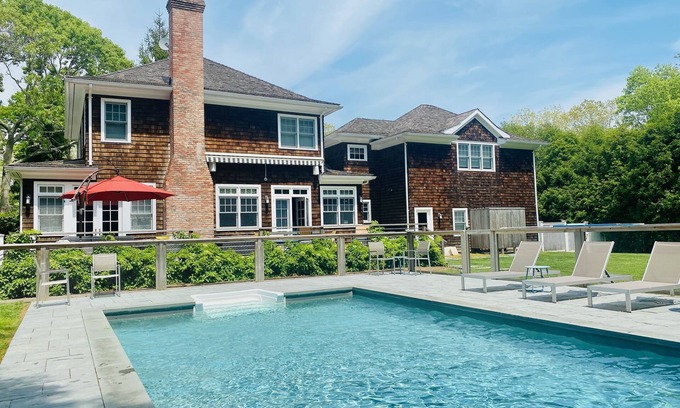 Barnes Landing House | Renovated, spacious 5 + family beach house w/pool. LAST WK AUG+ LABOR DAY AVAIL