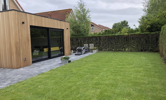 Breskens House | RENOVATED vacation home by the sea Breskens10 pers. child friendly, dog welcome.