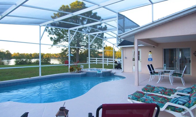 Thousand Oaks Villa | Renovated Villa w/Game Room & Fire Pit near Orlando - Perfect for Families