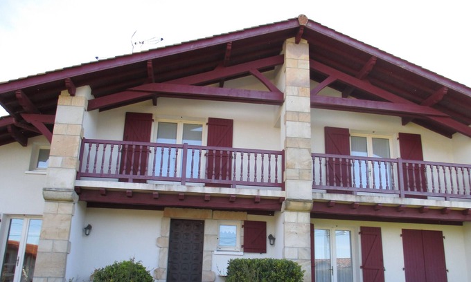 Ascain Ski Chalet | Rent House, near the Sea and Mountain in the city of Aquitaine