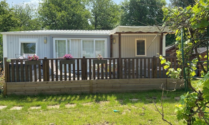 Nibelle House | Rented 2-bedroom mobile home Heated indoor pool, tennis court, children's playground, wooded area