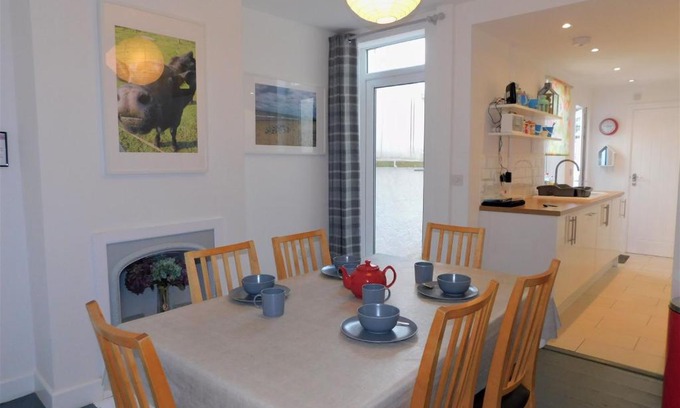 West Runton House | Repton Cottage