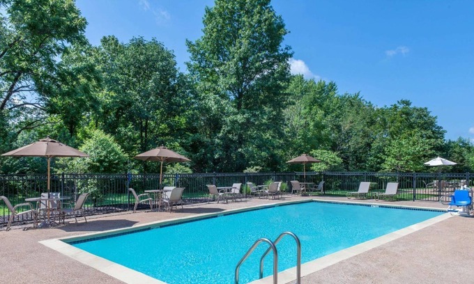 Weldon Spring Heights Hotel | Research Park Inn St Louis West – Chesterfield