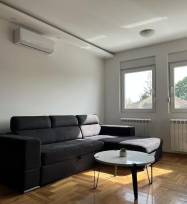 Stari Banovci Apartment | Residence 25V