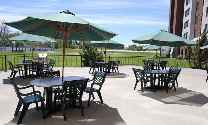 Barrie Apartment | Residence & Conference Centre - Barrie