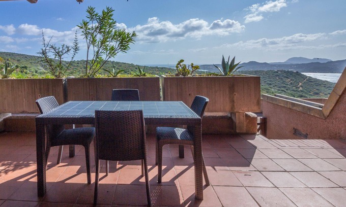 Cugnana Verde Apartment | Residence Cugnana Verde Cozy Apt - Veranda