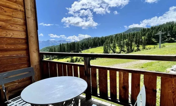Puy-Saint-Vincent Ski Chalet | Residence Dame Blanche - DBAC32 - DUPLEX APPT IN CHALET - 4 CHAMBRES 10 PERSONS