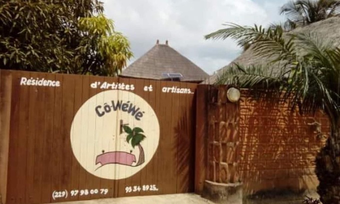 Ouidah Bed & Breakfast | Residence for artists and craftspeople (Cô-wéwé)5min from Ouidah beach