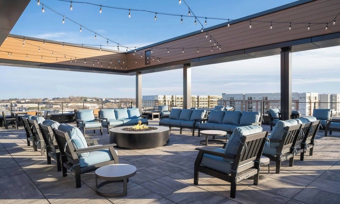 Brookfield Hotel | Residence Inn by Marriott Milwaukee Brookfield at Poplar Creek