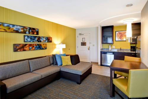 Chicopee Hotel | Residence Inn by Marriott Springfield Chicopee