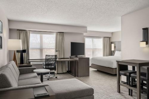 Quad Cities Hotel | Residence Inn by Marriott Davenport