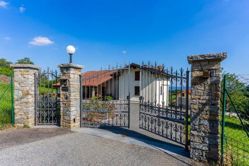 Pollone House | Residence la Sorgiva