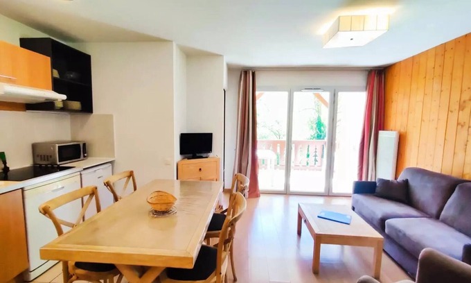 Luz-Saint-Sauveur Apartment | Residence Le Domaine du Val de Roland * - 3 Rooms 6 People Standard PMR