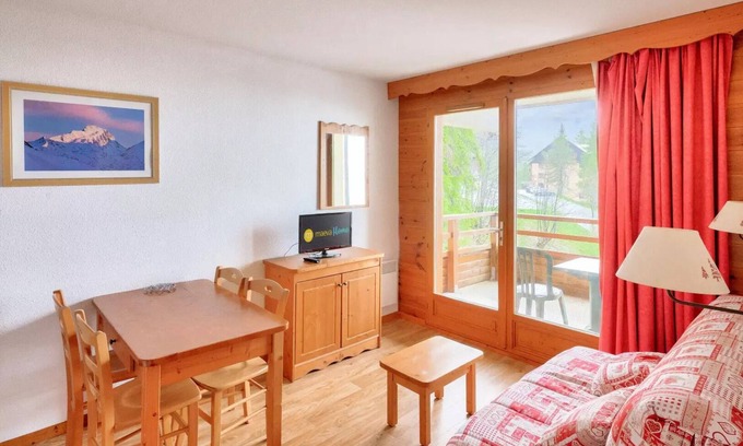 Puy-Saint-Vincent Apartment | Residence Le Hameau des Ecrins - maeva Home - 2 Room Apartment 4 People - Comfort