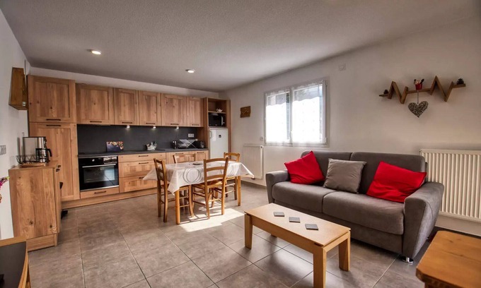 Verchaix Apartment | Residence Le Varshe - 2 Rooms for 4 People