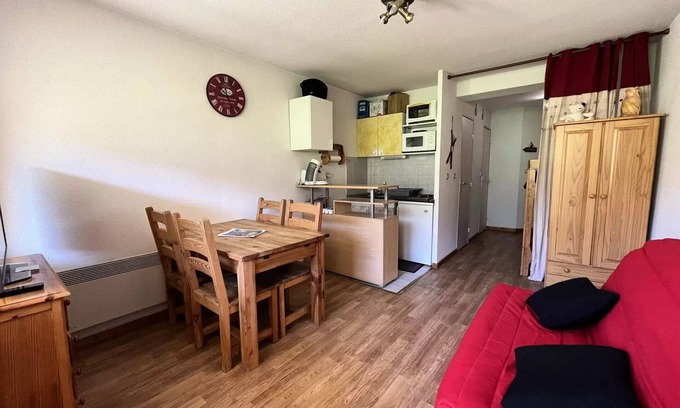Le Sauze Apartment | Residence Les Seolanes - 2 Rooms for 4 People