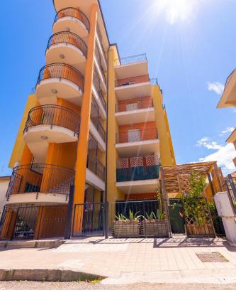 Tortoreto Lido Apartment | Residence Palazzo Sayonara