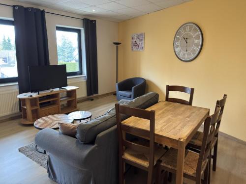 Raben Steinfeld Apartment | Residence Park am Schweriner See, Schwerin, cleaning included