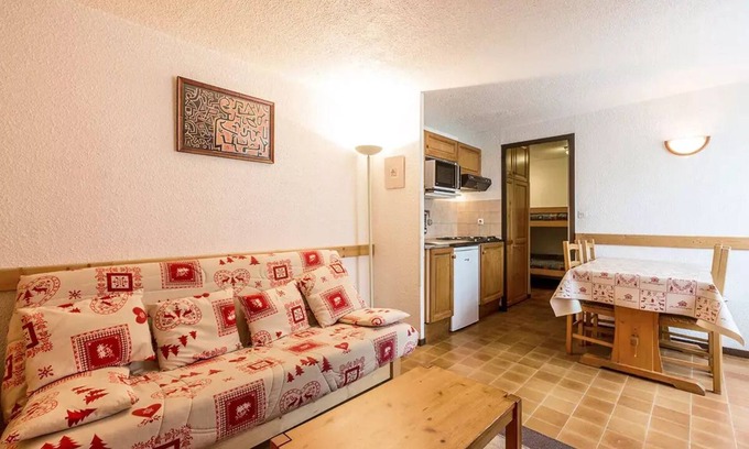 La Clusaz Apartment | Residence Parnasse 1 - Apartment 4 people ideally located in the village centre - Parking and Wifi