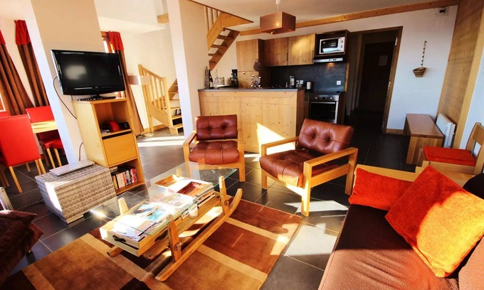 Arc-1600 Apartment | Residence Roc Belleface C - Pleasant and spacious four rooms equipped for 10 people with panoramic views in a residence with swimming pool and sauna