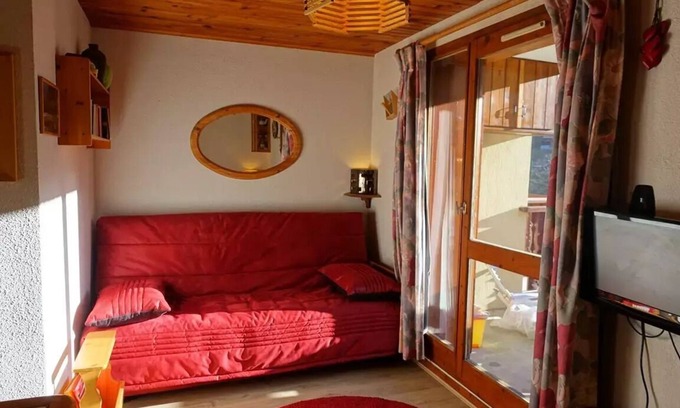 Areches Apartment | Residence Val Blanc 1 - Apartment 4 to 5 people with elevator. Well equipped, cozy, village center
