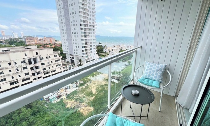 Na Kluea Apartment | Residence Veranda By Thita