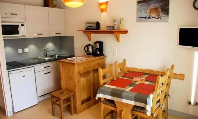 Premanon Apartment | Residences Les Rennes and Les Sapins - Studio Cabin 4 People