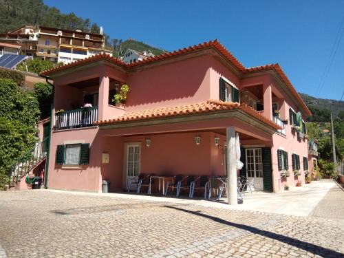 Geres House | Residencial Ribeiro