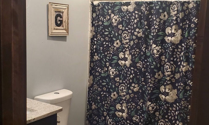 Butte Des Morts House | Residential Home 3 miles from Brennand Airport and 20 miles from EAA.