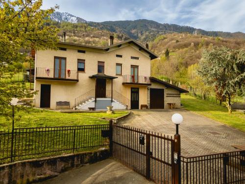 Caiolo House | Residenza Alba (intero alloggio)