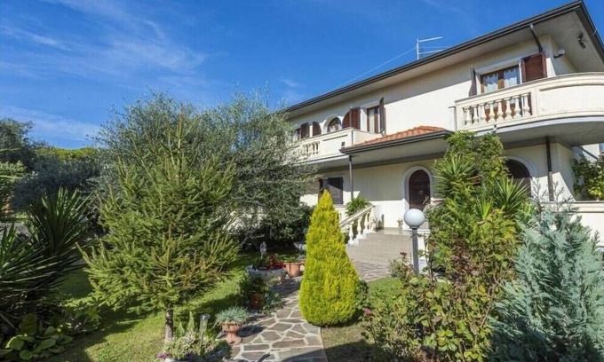 Marina di Massa House | Residenza Tirrenia Comfortable holiday residence