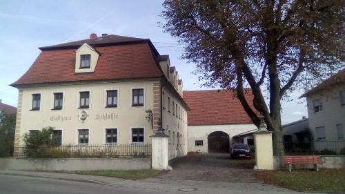 Funfstetten Apartment | Residieren in der Beletage des Schlößle