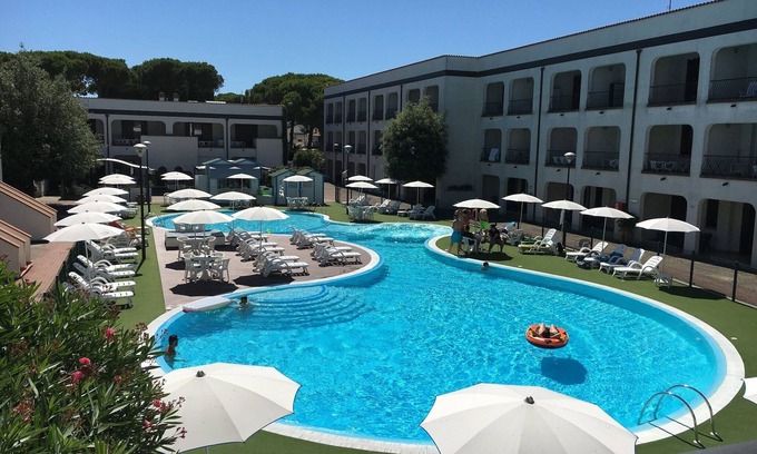 Lido di Spina Apartment | Resort Apartment with Pool
