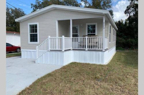 Kissimmee Apartment | Resort Cottage near parks at Great Price!