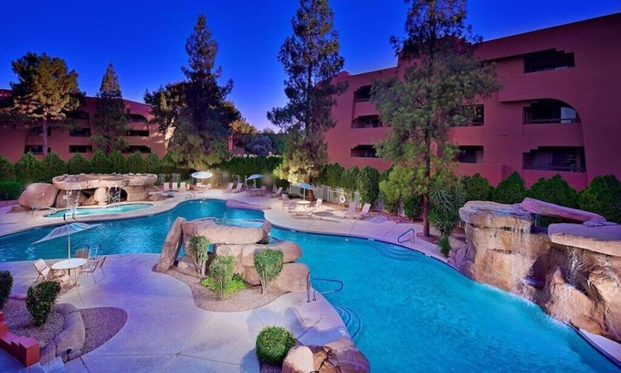 Paradise Valley Village Condo | Resort Like Condo in the Prestigious Paradise Valley Area