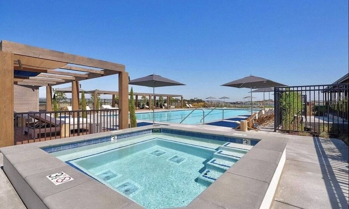 Bethel Island House | Resort living on the California Delta- 5 min to fast water!